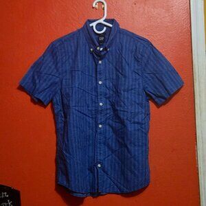 GAP Men’s Slim Fit Short-Sleeve Button-Up Shirt – Blue Stripe, Size Medium